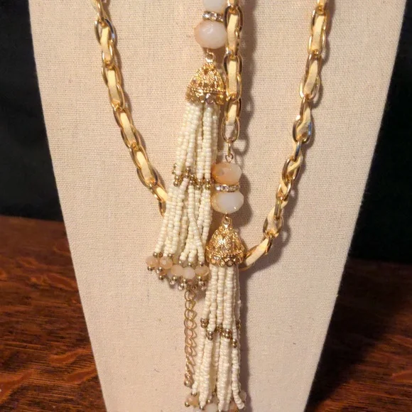NWOT! Ivory Faux Leather and Gold Tone Chain Bead Tassel Knotted Necklace Belt - Picture 2 of 8